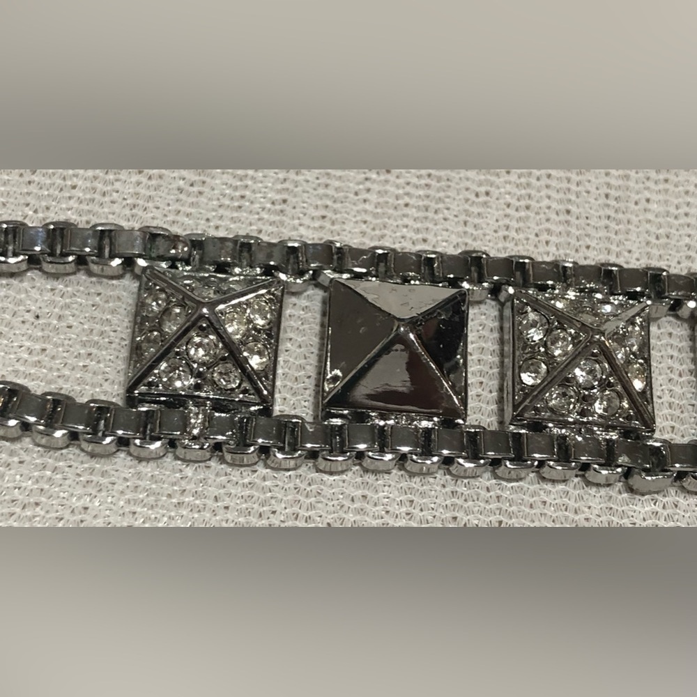 Juice Courture silver Plated Bracelet. Preowned in good condition